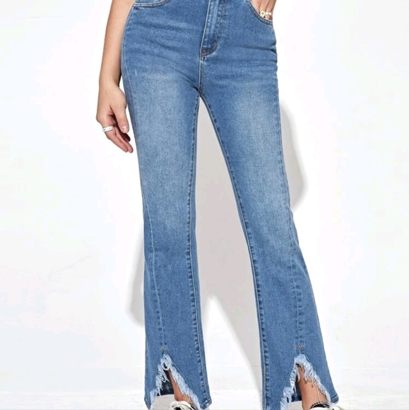 Raw Hem Flare Leg Jeans - Picture 8 of 8